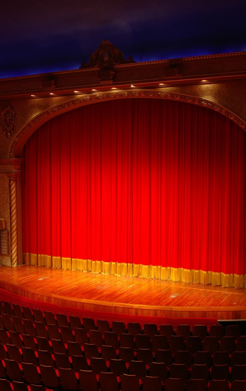 Candor Burlesque — Shanghai’s Moulin Rouge